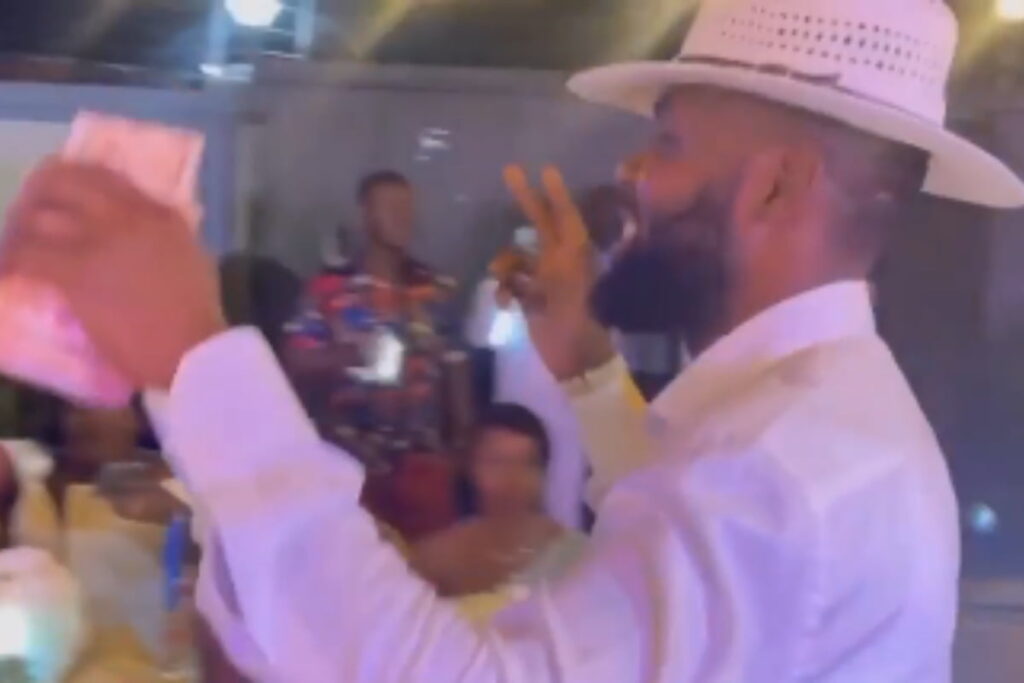 Rev. Obofour And Wife Took The Dance Floor To Spray Cash At Owusu Bempah’s Birthday Party