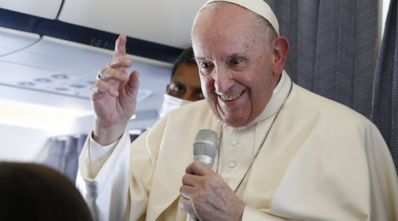 Pope Francis Proves Why Sleeping With Someone Outside Your Marriage Is Not A Big Sin 2 Pope Francis