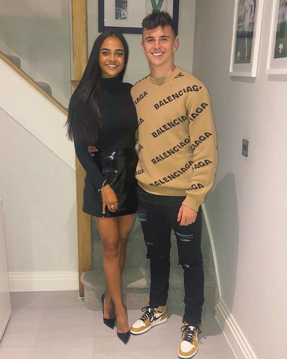 Mason Mount with girlfriend Chloe 2537056