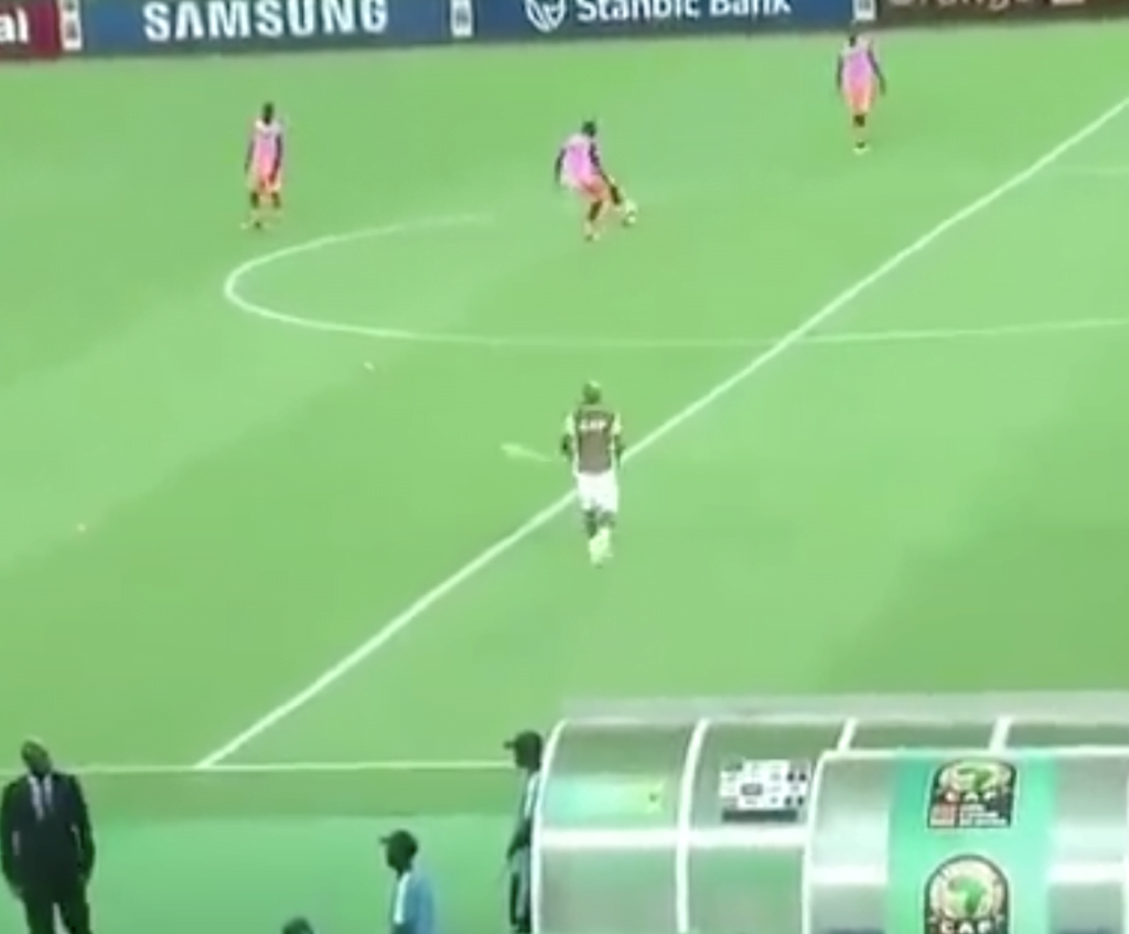 Ghanaians Shocked After Seeing A Video Of Dede Ayew Sprinkling A White Powder On The Pitch Before Their Match 2 Screenshot 2022 01 24 at 3.17.18 PM