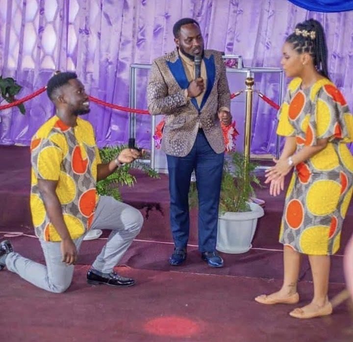 Lady Rejects Proposal Of Her Boyfriend In Church After Wearing Matching Outfits - Netizens React 3 Lady