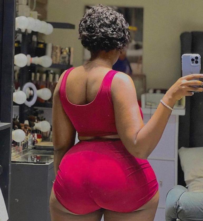 Social Media Shakes As Mind-Blowing Photos Of Female Carpenter Pops Up 6 Female Carpenter