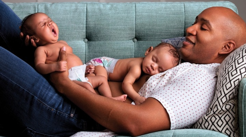 Here Is The Best Age For A Man To Start Having Babies, According To Science. 2 Man