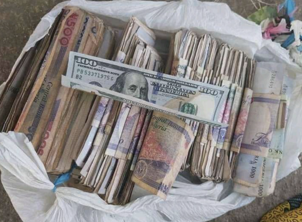 Beggar Caught With Over GHC 7,000 She Got From Begging 4 Screenshot 2022 02 13 at 11.08.33 AM