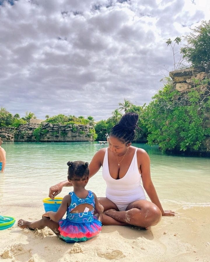 Netizens React To Lovely Pictures And Video Simi Posted With Her Husband, Child, And Mother 3 Simi