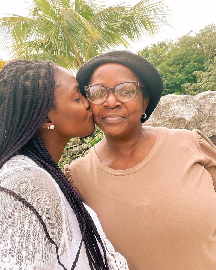 Netizens React To Lovely Pictures And Video Simi Posted With Her Husband, Child, And Mother 5 Simi