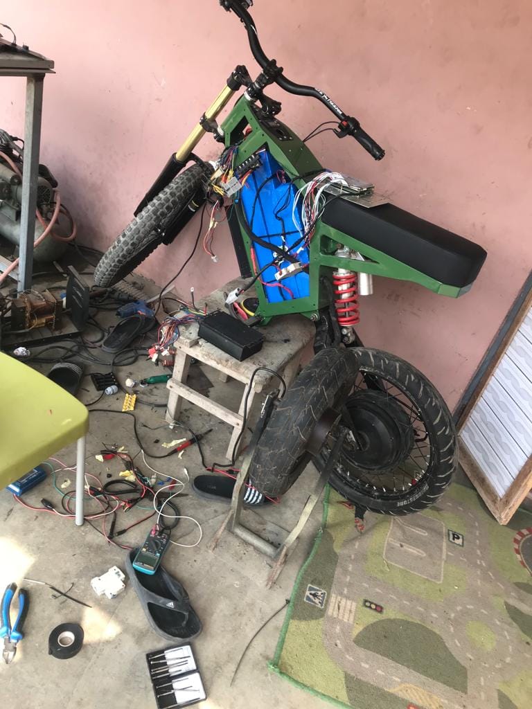 26-Year-Old Ghanaian Man Builds Electric Bikes With Dead Laptop Batteries (VIDEO) 16 274754430 4736233233151969 2406792017031898138 n