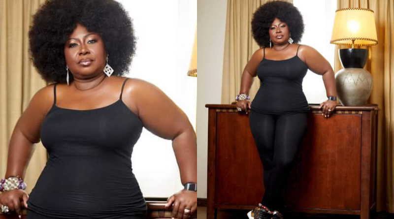 Gifty Anti Looks Beautiful In All Black Tight Dress With Colored Beads Around Her Ankles. 2 Gifty Anti