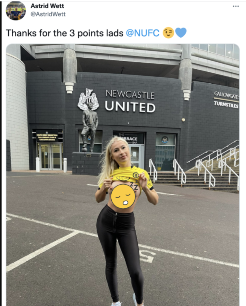 Moment Female Chelsea Fan Went T.op-Less To Celebrate After Chelsea Won A Match - PHOTO 2 Screenshot 2022 05 16 at 8.57.29 PM