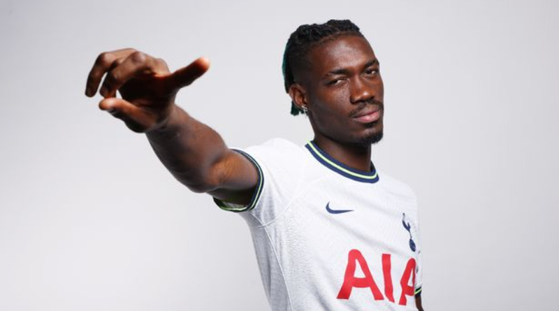Yves Bissouma joins Tottenham from Brighton for £25million 2 FotoJet 2022 06 19T232511.391