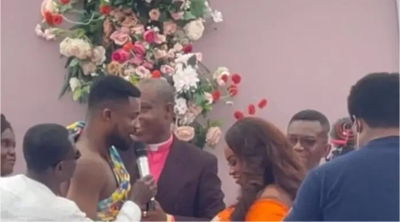 Kejetia vs Makola lawyer, NGO reportedly ties the knot in a beautiful wedding (Watch) 2 Kejetia vs Makola lawyer, NGO