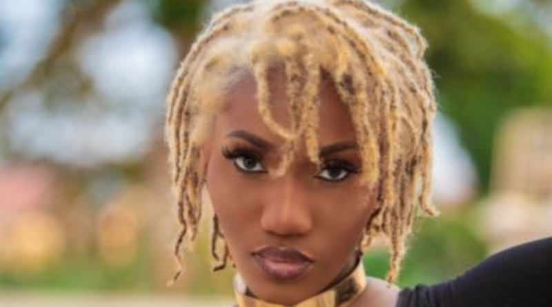 Wendy Shay: broken hearts knows no celebrity 2 FotoJet 2022 07 07T072116.614