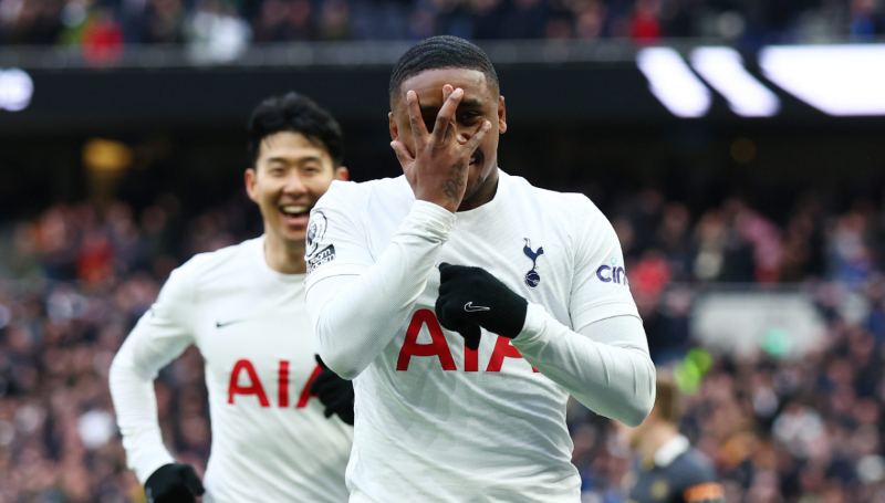 Steven Bergwijn joins Dutch giants Ajax from Spurs 2 FotoJet 2022 07 12T051704.515