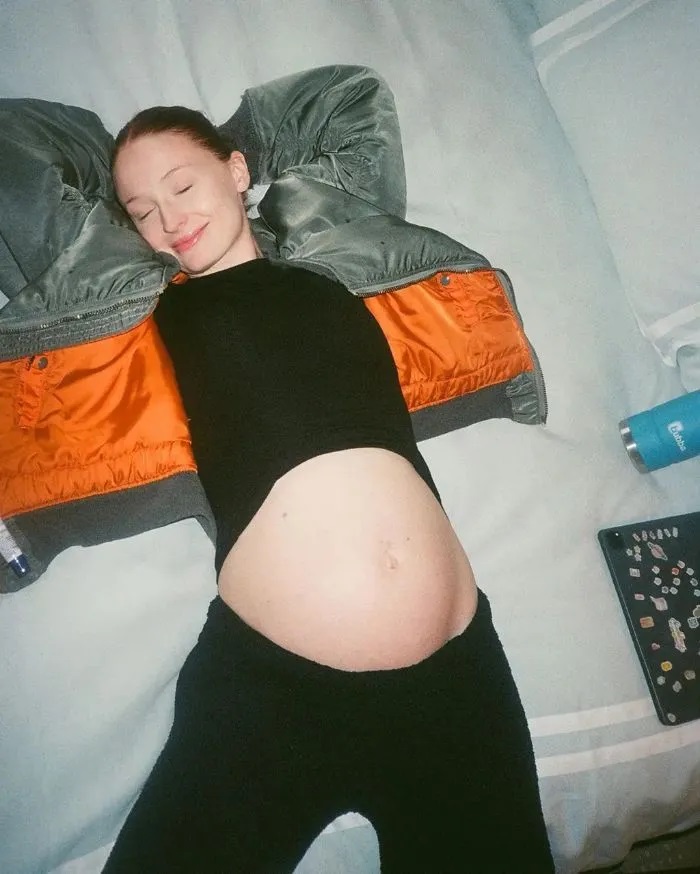 Games of Thrones Star Sophie Turner Drops Baby Bump Photo 3 Sophie Turner
