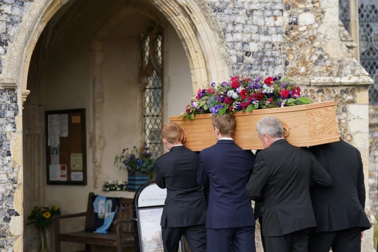 Bill Turnbull's Funeral: Tributes Paid To Late Broadcaster 3 Bill Turnbull's Funeral: Tributes Paid To Late Broadcaster