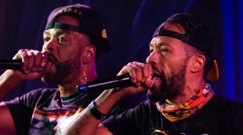 During the Wu-Tang Clan and Nas N.Y State of Mind tour, Method Man and Redman surprised the crowd. 2 Method Man and Redman