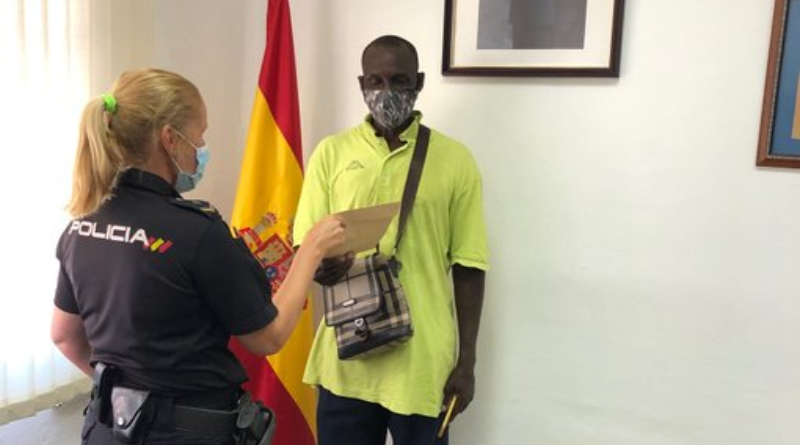 Here Is Why An African Man Got Deported After Returning €4,250 Found On Street To Spanish Police 2 African Man