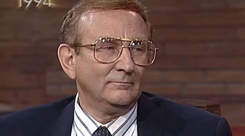 Lionel Dahmer Net Worth: How Rich is Jeffrey Dahmer’s Real Father? 2 Lionel Dahmer Net Worth: How Rich is Jeffrey Dahmer’s Real Father?