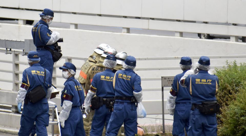 Man Sets Himself On Fire Near Japan PM's Office (Details) 2 Man Sets Himself On Fire