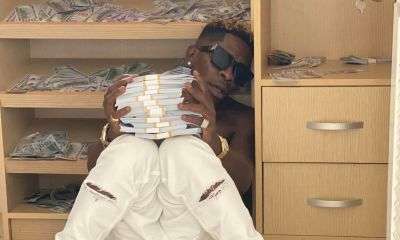 Shatta Wale Shows Off Bundles Of Dollar Bank Notes 3 Shatta Wale