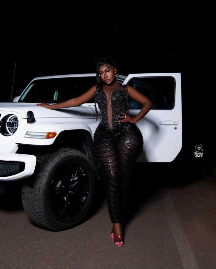Hajia Bintu Displays Recently Gifted Jeep To Celebrate Her Birthday 3 1669820889039