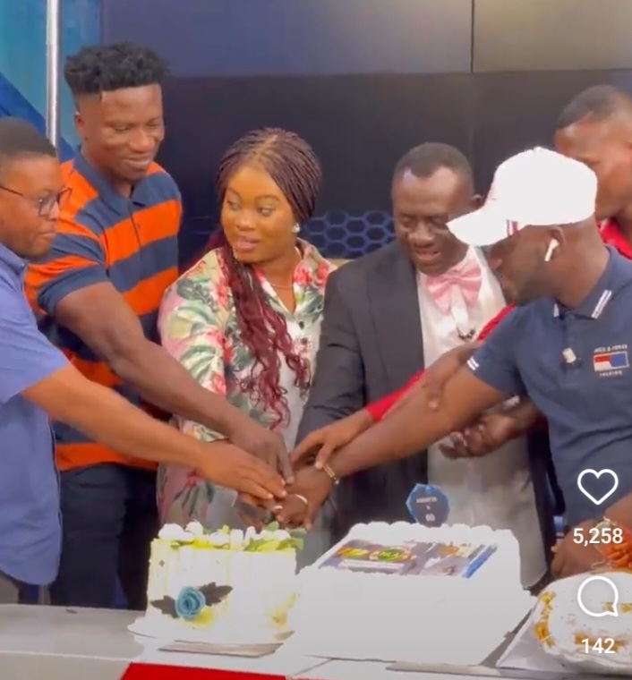 Akrobeto Celebrates His 60th Birthday - Presenter Eats Cake With His Two Sons On Live Television 2 Akrobeto birthday