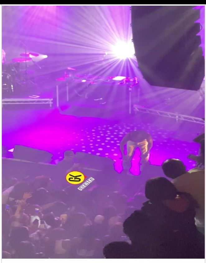 5Star World Tour: Wizkid Pulls A Surprise Act On King Promise During His Performance In London 3 Screenshot 20221111 082144