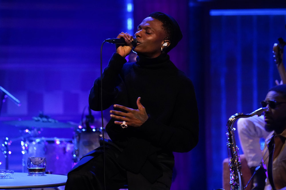 Wizkid Performs Live On The Tonight Show Starring Jimmy Fallon - Singer Performs His Single 'Money and Love' 2 Wizkid Fallon 2