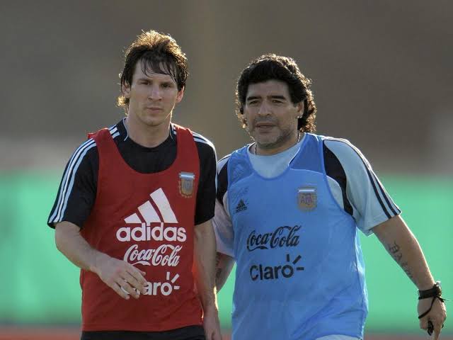 Lionel Messi vs Maradona