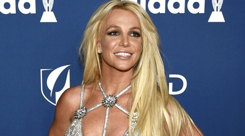 Britney Spears makes the decision to rename herself 2 Britney Spears