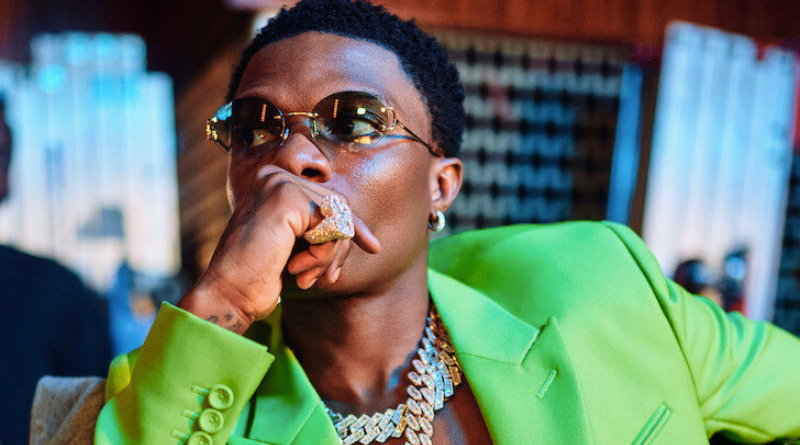 YOU WILL LOVE THIS: See The Video Of Wizkid With His Father 2 Wizkid With His Father