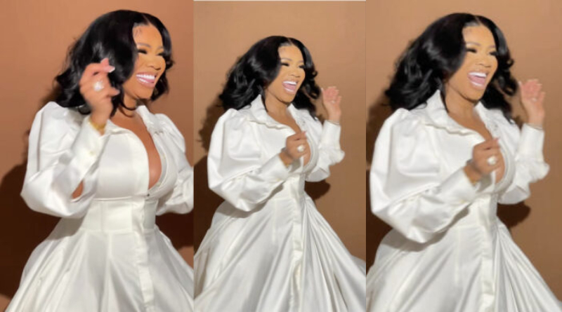Serwaa Amihere Finally Flaunts Her Diamond Ring 2 Serwaa Amihere Finally Flaunts Her Diamond Ring