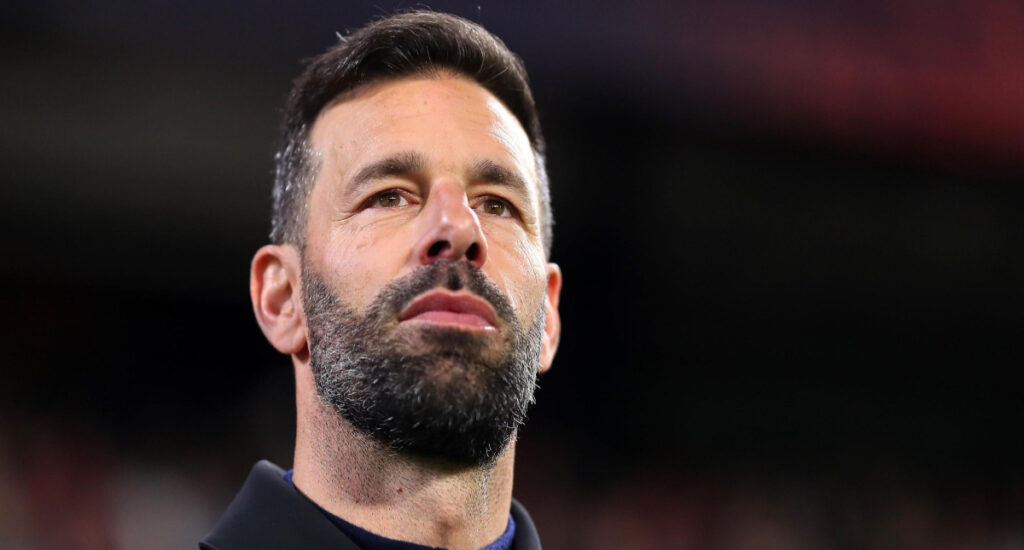 Van Nistelrooy salutes Man United players 2 Van Nistelrooy salutes Man United players