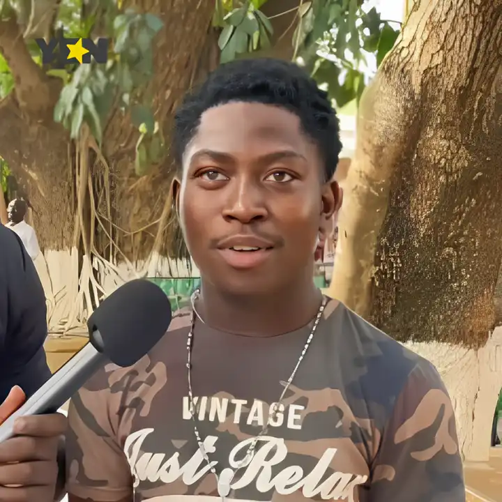 Man Gifts iPhone 12 to Girlfriend, Gets Dumped—Now Stuck With an iPhone 7 2 Man Gifts iPhone 12 to Girlfriend, Gets Dumped—Now Stuck With an iPhone 7
