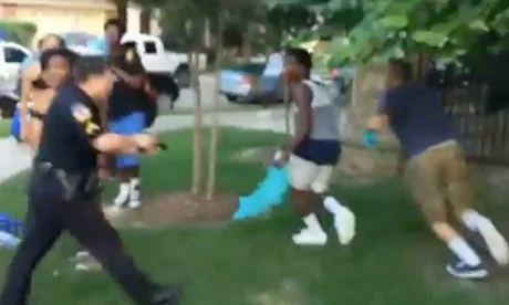Girls Clash: Pool Party Ends in Chaos as Teenage Girls Clash Over a Boy 3 Girls Clash: Pool Party Ends in Chaos as Teenage Girls Clash Over a Boy